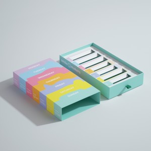 Kolorowe pudełkona prezentna dzień powszedni